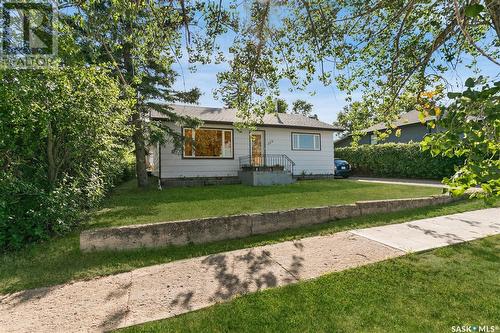 325 Alberta Avenue, Kerrobert, SK - Outdoor