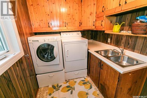 325 Alberta Avenue, Kerrobert, SK - Indoor Photo Showing Laundry Room