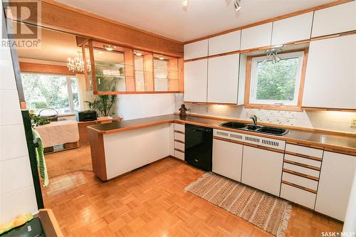 325 Alberta Avenue, Kerrobert, SK - Indoor Photo Showing Kitchen With Double Sink