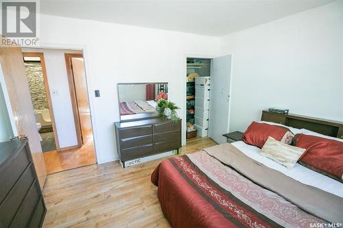 325 Alberta Avenue, Kerrobert, SK - Indoor Photo Showing Bedroom