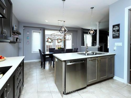 557 Daniel Clarke Way, Oakville, ON - Indoor Photo Showing Kitchen With Double Sink