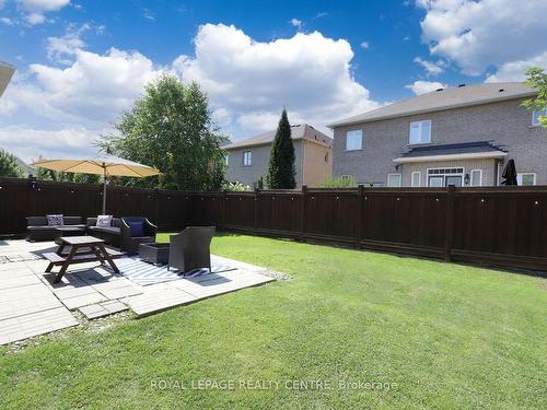 557 Daniel Clarke Way, Oakville, ON - Outdoor With Backyard