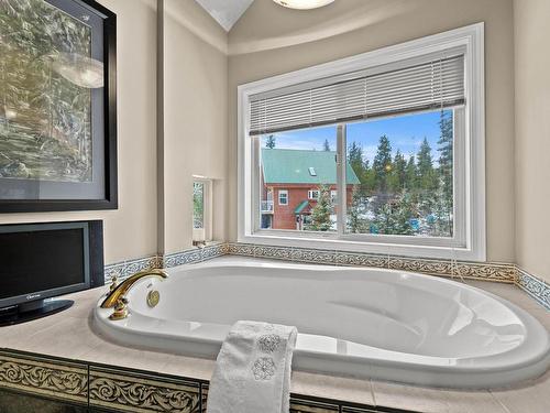 2-4436 Meadow Creek Road, Kamloops, BC - Indoor