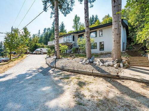 2408 11Th Avenue, Castlegar, BC - Outdoor