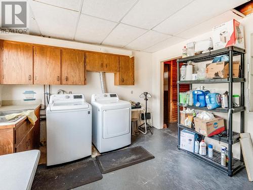 2408 11Th Avenue, Castlegar, BC - Indoor Photo Showing Laundry Room