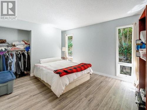 2408 11Th Avenue, Castlegar, BC - Indoor Photo Showing Bedroom