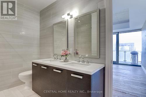 3604 - 224 King Street W, Toronto (Waterfront Communities), ON - Indoor Photo Showing Bathroom