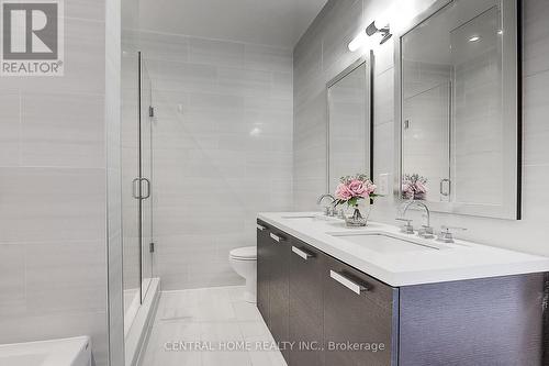 3604 - 224 King Street W, Toronto (Waterfront Communities), ON - Indoor Photo Showing Bathroom