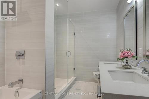 3604 - 224 King Street W, Toronto (Waterfront Communities), ON - Indoor Photo Showing Bathroom