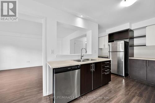 186 Odonnell Drive, Hamilton (Binbrook), ON - Indoor Photo Showing Kitchen With Double Sink