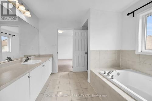 186 Odonnell Drive, Hamilton (Binbrook), ON - Indoor Photo Showing Bathroom