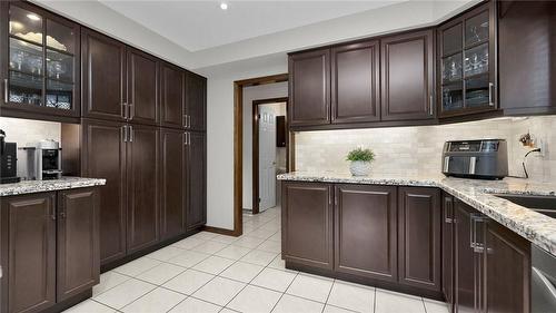 21 Haskins Court, Hamilton, ON - Indoor Photo Showing Kitchen