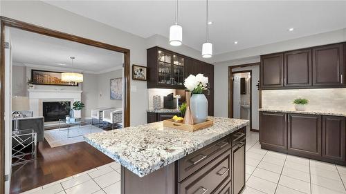 21 Haskins Court, Hamilton, ON - Indoor Photo Showing Kitchen With Upgraded Kitchen