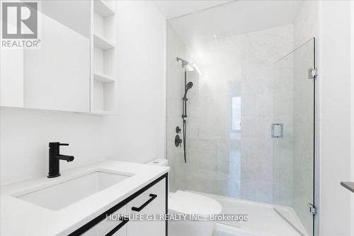 804 - 1808 St. Clair Avenue W, Toronto (Weston-Pellam Park), ON - Indoor Photo Showing Bathroom