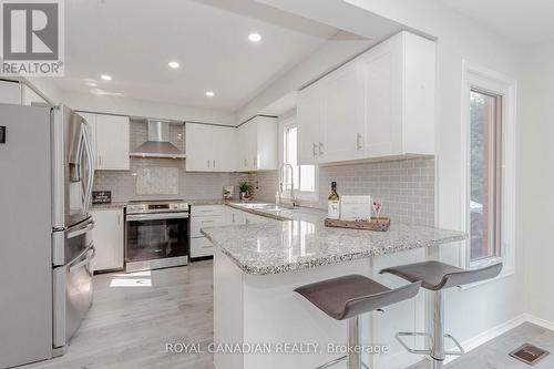 1703 Rudell Road, Clarington (Newcastle), ON - Indoor Photo Showing Kitchen With Upgraded Kitchen