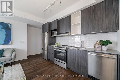 1504 - 2520 Eglinton Avenue, Mississauga (Central Erin Mills), ON - Indoor Photo Showing Kitchen With Stainless Steel Kitchen