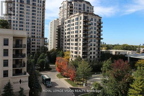 611 - 676 Sheppard Avenue E, Toronto (Bayview Village), ON - Outdoor With Facade