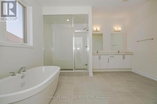 1046 Thompson Drive, Oshawa (Kedron), ON - Indoor Photo Showing Bathroom