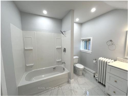 Unit 7-122 Hellems Ave, Welland, ON - Indoor Photo Showing Bathroom