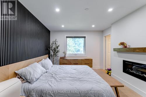 71 Nicholson Crescent, Springwater (Minesing), ON - Indoor Photo Showing Bedroom