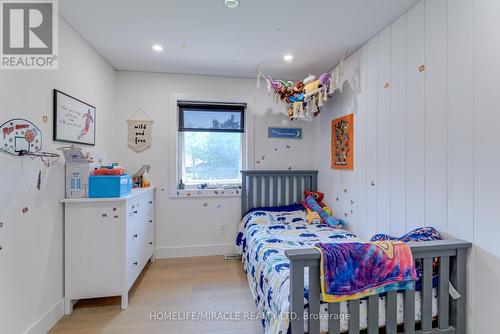 71 Nicholson Crescent, Springwater (Minesing), ON - Indoor Photo Showing Bedroom