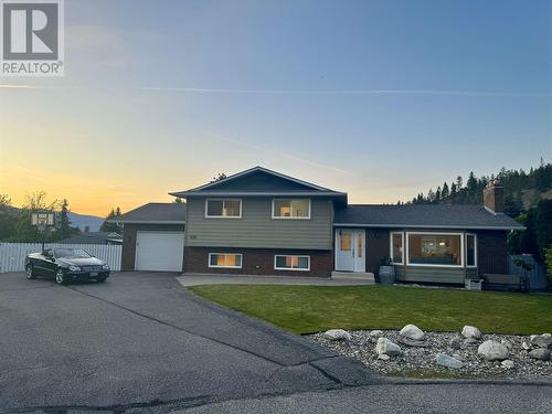 878 Roma Court, Kelowna, BC - Outdoor With Facade