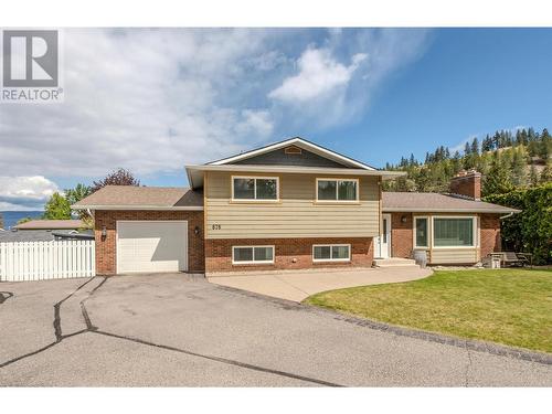 878 Roma Court, Kelowna, BC - Outdoor With Facade