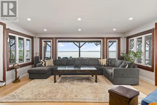 1910 County Road 12, Prince Edward County (Picton), ON - Indoor Photo Showing Living Room