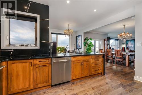 18734 County 2 Road, Cornwall, ON - Indoor Photo Showing Kitchen