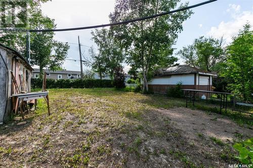 631 Saskatchewan Avenue, Kerrobert, SK - Outdoor