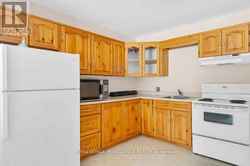 12345 Highway 41 N, Addington Highlands, ON - Indoor Photo Showing Kitchen