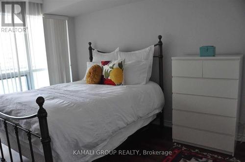 2704 - 761 Bay Street, Toronto, ON - Indoor Photo Showing Bedroom