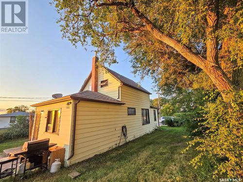 110 2Nd Avenue, Young, SK - Outdoor