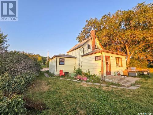 110 2Nd Avenue, Young, SK - Outdoor