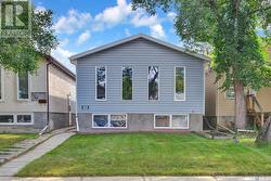 1329 Queen STREET  Regina, SK S4T 4B7