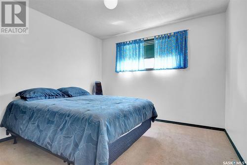 1329 Queen Street, Regina, SK - Indoor Photo Showing Bedroom