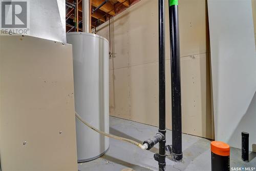 1329 Queen Street, Regina, SK - Indoor Photo Showing Basement