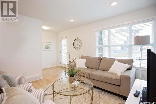 1789 Red Spring Street, Regina, SK - Indoor Photo Showing Living Room