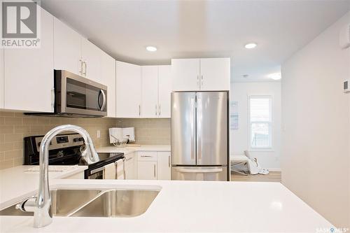 1789 Red Spring Street, Regina, SK - Indoor Photo Showing Kitchen With Double Sink With Upgraded Kitchen