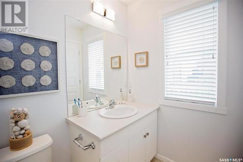 1789 Red Spring Street, Regina, SK - Indoor Photo Showing Bathroom