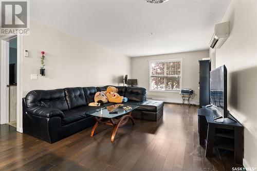 119 1610 Dakota Drive, Regina, SK - Indoor Photo Showing Living Room