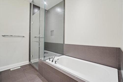 5622 Ironwood Street|Unit #1, Niagara Falls, ON - Indoor Photo Showing Bathroom