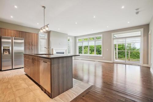 5622 Ironwood Street|Unit #1, Niagara Falls, ON - Indoor Photo Showing Kitchen