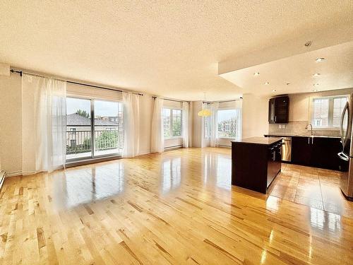 Vue d'ensemble - 3095 Av. Ernest-Hemingway, Montréal (Saint-Laurent), QC - Indoor Photo Showing Kitchen