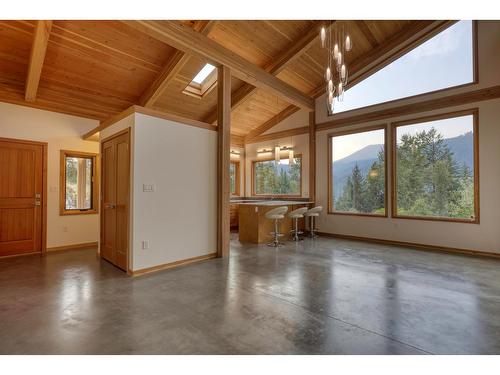 3439 Cazakoff Road, Nelson, BC - Indoor Photo Showing Other Room