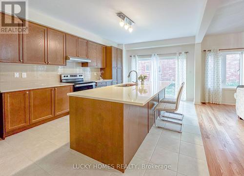 1213 Drinkle Crescent, Oshawa (Eastdale), ON - Indoor Photo Showing Kitchen With Upgraded Kitchen