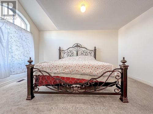 1213 Drinkle Crescent, Oshawa (Eastdale), ON - Indoor Photo Showing Bedroom