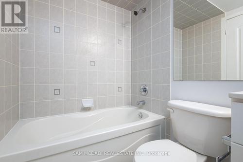 102 - 4 Dayspring Circle, Brampton (Goreway Drive Corridor), ON - Indoor Photo Showing Bathroom