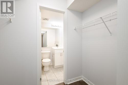 102 - 4 Dayspring Circle, Brampton (Goreway Drive Corridor), ON - Indoor Photo Showing Bathroom