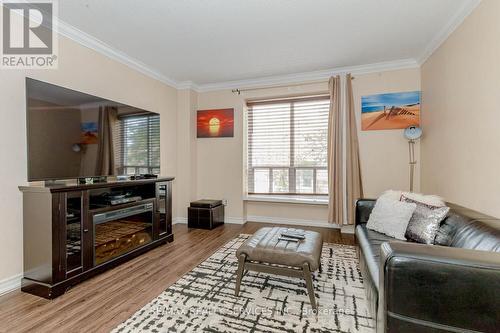 82 - 82 Guildford Crescent, Brampton (Central Park), ON - Indoor Photo Showing Living Room